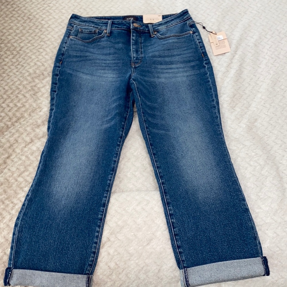 Relaxed Straight Jeans